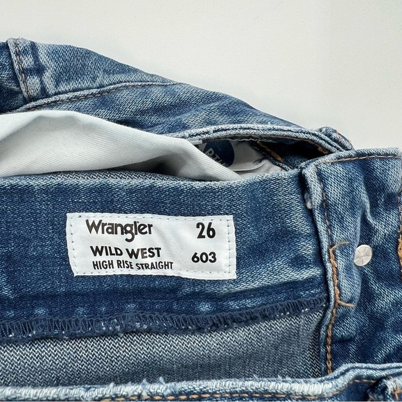 Wrangler Wild West Patty High Rise Distressed Cropped Straight Jeans Size 26 - Picture 7 of 12